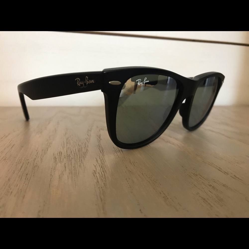 Ray-Ban Wayfarer Sunglasses